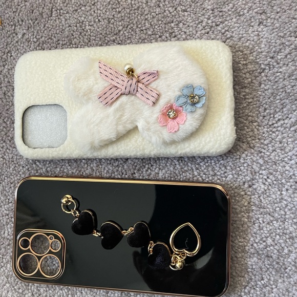 Iphone 12/13 pro max cases - Picture 8 of 9